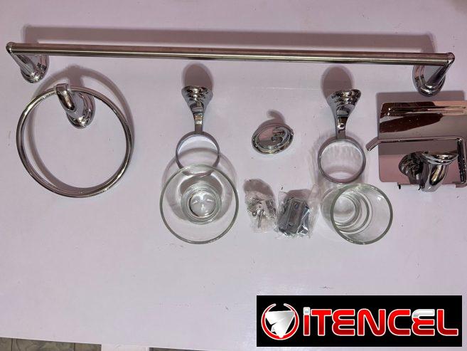 Juego de accesorios para baño ! con un detalle ! Leer el anuncio