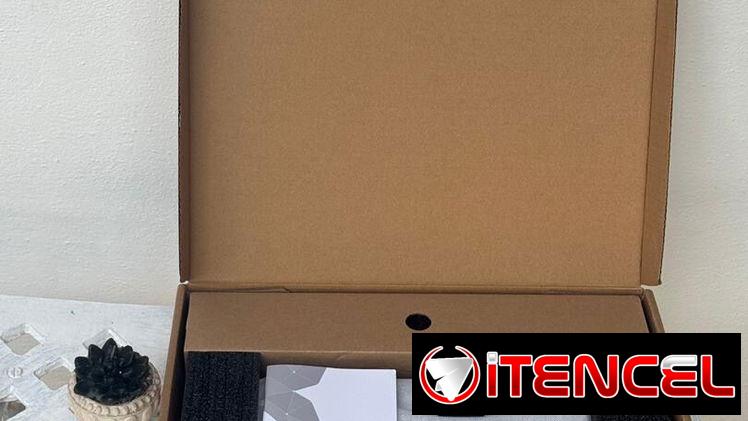 Laptop nueva en caja