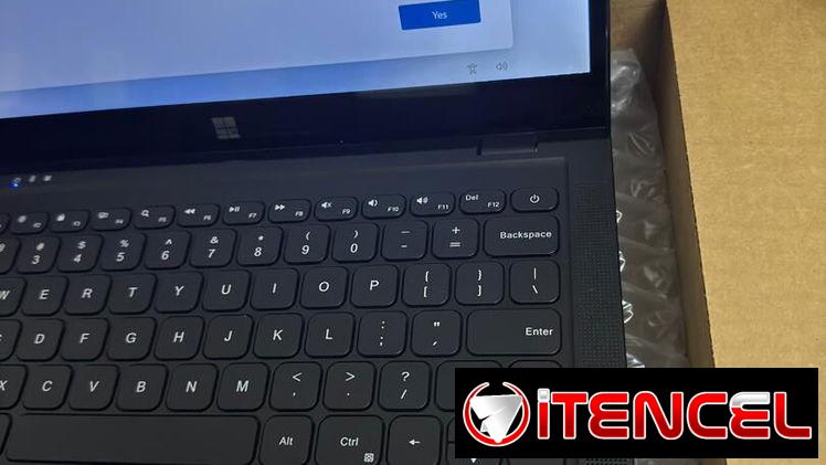 Laptop Gateway i5-12 pantalla táctil