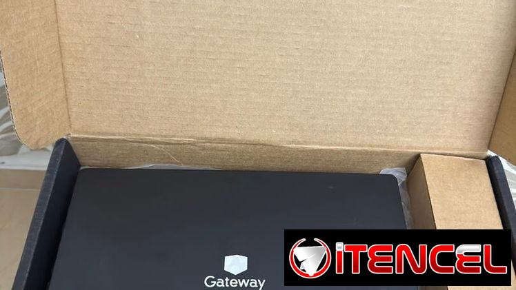 Laptop Gateway i5-12 pantalla táctil