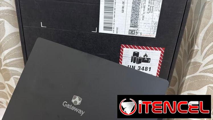 Laptop Gateway i5-12 pantalla táctil