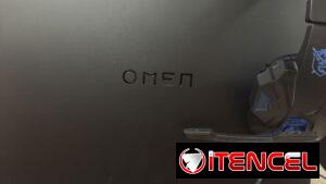 Laptop HP Omen Max 16 con la RTX 5080