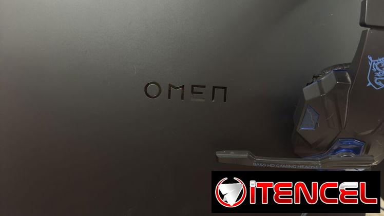 Laptop HP Omen Max 16 con la RTX 5080