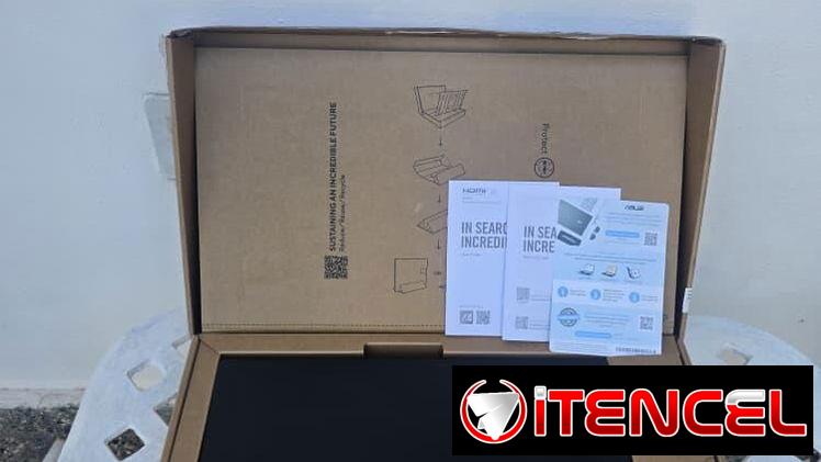 Laptop Asus VivoBook Ryzen 3 nueva en caja