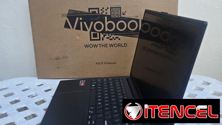 Laptop Asus VivoBook Ryzen 3 nueva en caja