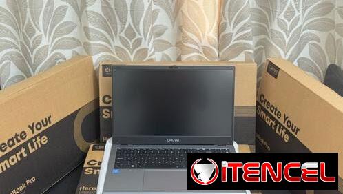 Laptop nueva en caja 8gb ram ddr5