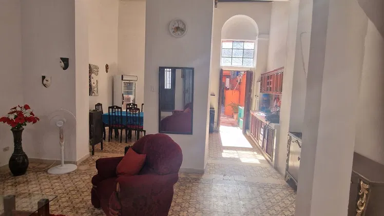 VENTA Casa Colonial 1870 en Habana Vieja · 3 cuartos · 98m² · Techos 5.70m · Reparada · $49,000 USD