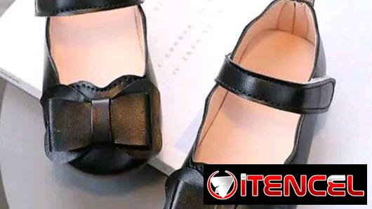 Balerina o zapatillas de niña negra # 25 miden 16 cm
