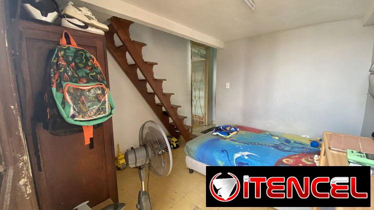 Se vende apartamento de 2 cuartos en propiedad y dos en placa en Centro Habana