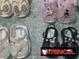 Bellas sandalias para niñas