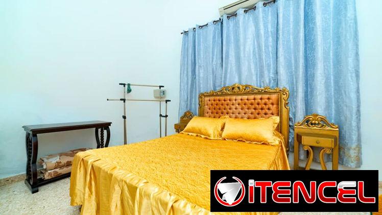 Vedado’da yer alan bu sıralı kiralık evde konaklayın. Calixto García Hastanesi’ne yakın mükemmel bir konumda bulunmaktad
