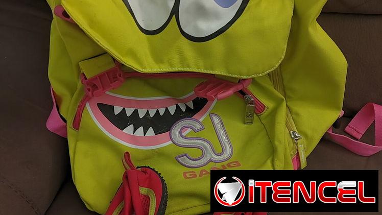 Mochila + zapatillas para mar