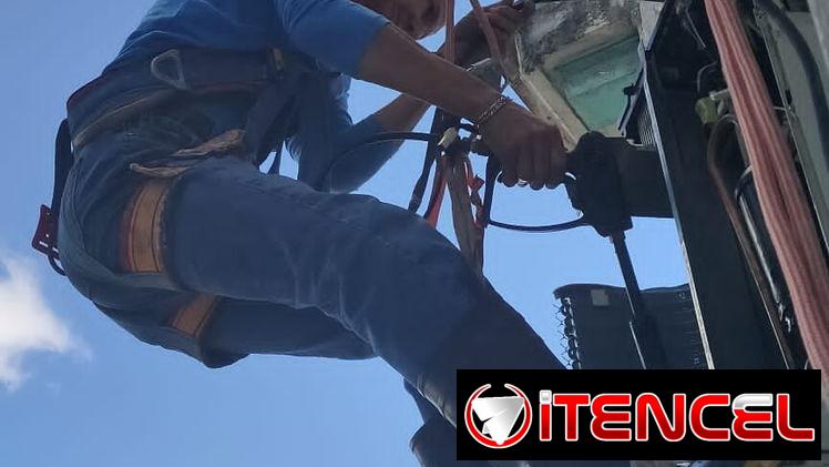 Trabajo en lugares de difícil acceso (alpinismo) Montaje d split,desmontaje,mantenimiento y reparacion menor 52966031