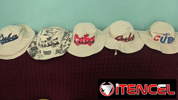 Maniquies, percheros, pamelas , sombreros