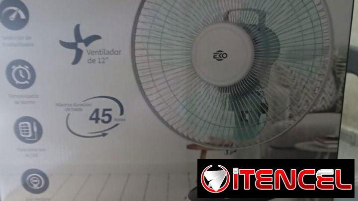 VENTILADOR RECARGABLE DE MESA 12