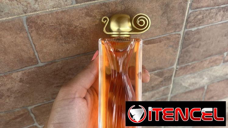 Perfume  organza es original