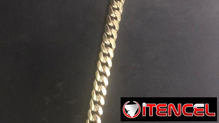 Manilla de plata con baño de oro