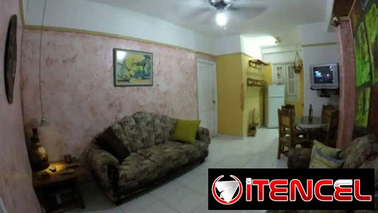Se alquila apartamento  EN EL VEDADO DE UNA HABITACION bien CERCA DEL HABANA LIBRE.53880216