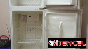 se vende refrigerador//VEDADO//NO MENSAJERIA//78319091