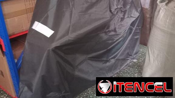 🏍️ CAPA 🏍️ PARA MOTO MATERIAL IMPERMEABLE. SERVICIO DE MENSAJERÍA CON FACTURA Y GARANTÍA. TLF 54833699