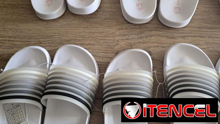 —- Chancletas de suela gruesa —-