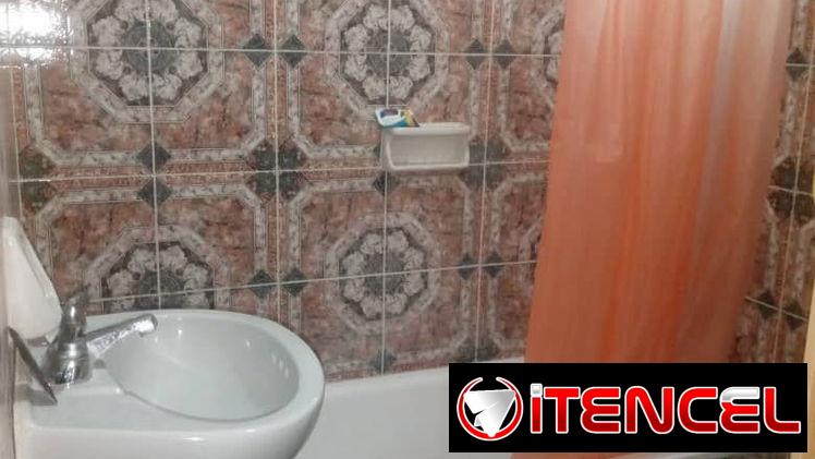 ALQUILO APARTAMENTO EN MARIANAO