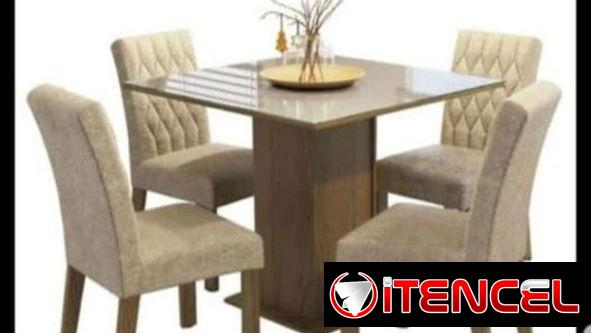 Juego de comedor de 4 sillas con cristal. Importados