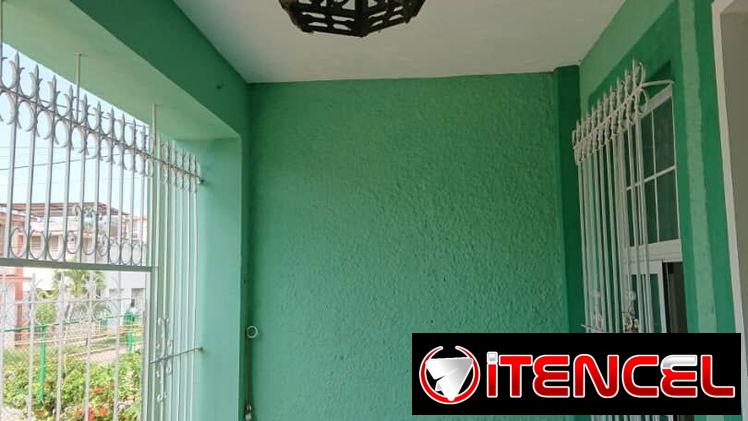 Venta Biplanta en bajos 3 cuartos garaje jardín portal Playa Por 13y44 85mil 53582376