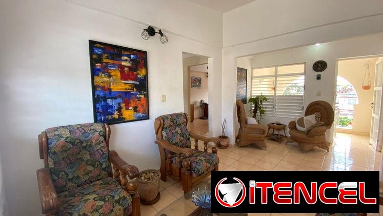 Apartamento en la Ceiba 4 cuartos y garaje