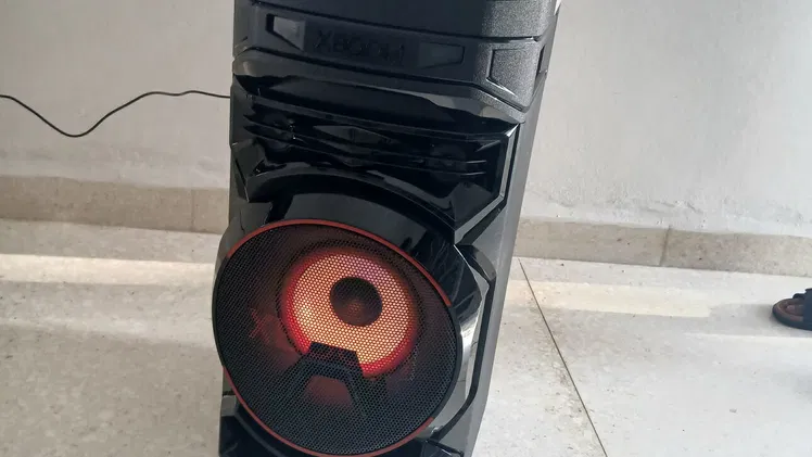 Bocinas LG