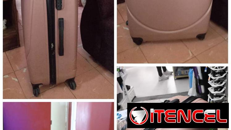 Maleta rosada de 23 kg disponible – Ideal para viajes largos