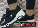 Tenis por 8000 Vedado tenemos mensajería