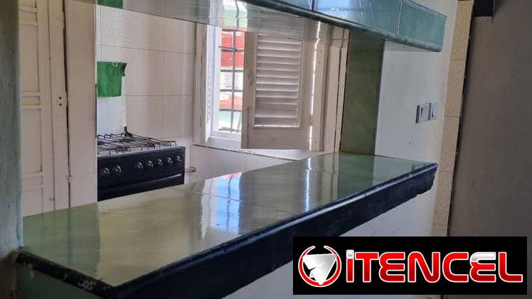 🏠 Apartamento de 2 Habitaciones con Balcones y Todas las Comodidades en el Vedado REF 1437