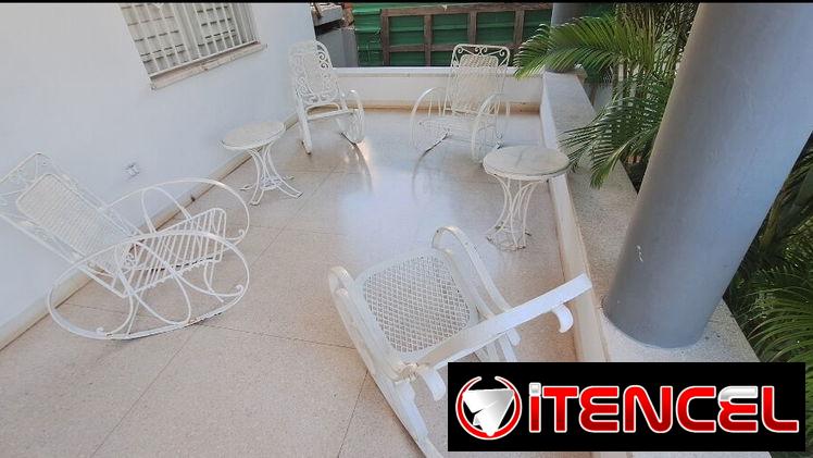 HOSTAL CÉNTRICO EN VEDADO