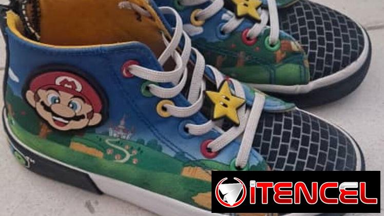 Tenis para niños, número 13 americano.