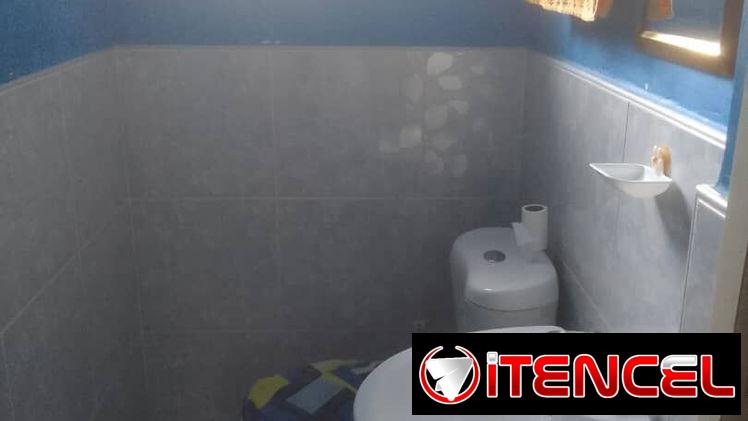 Oferta!!! Casa independiente en Santos Suárez con carporshe para un auto y espacio para otro y 5 cuartos!!!