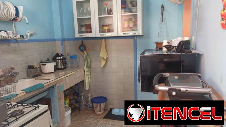 Vivienda 1er piso 3 cuartos placa libre posible parqueo por 70y13 Playa 35mil 53582376