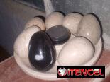 Vendo juego de adorno de mármol de huevos en su fuente de marmol