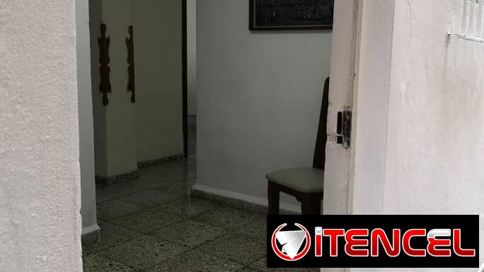 Vendo Apto en Vedado
