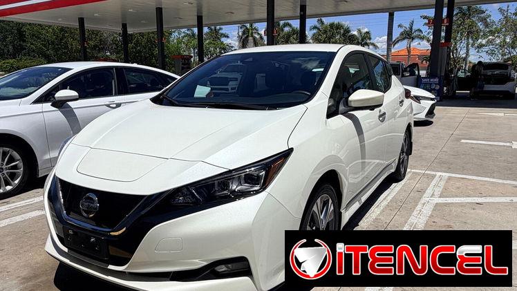 Vendo o negocio Nissan leaf eléctrico, 2022 hace 400 km por carga