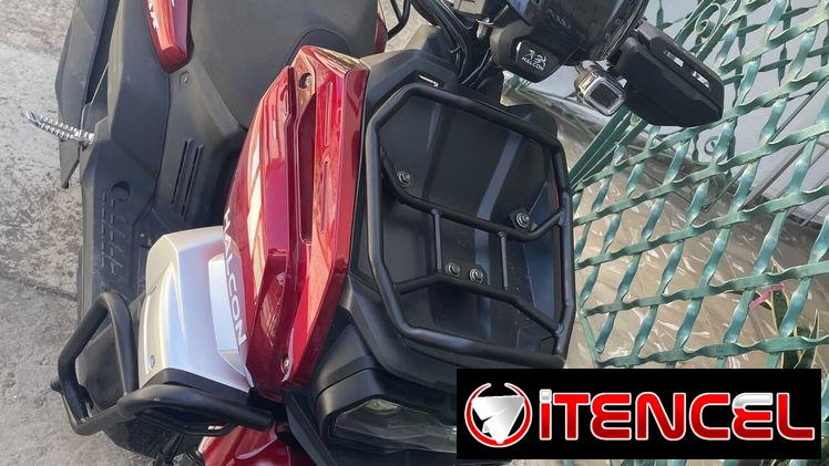 Moto 4 tiempo automática scooter150 cc con chapa nueva
