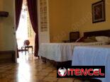 Renta hostal colonial de 2 habitaciones en el centro de la ciudad de Santa Clara.