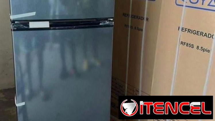 REFRIGERADOR ROYAL de 8.5 pies