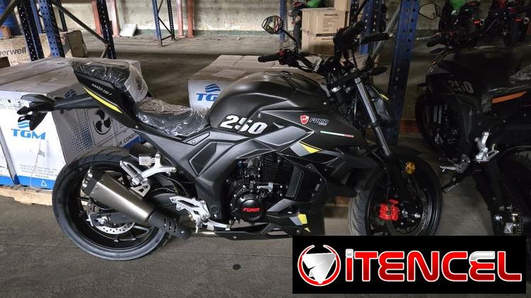 Moto de gasolina Deportiva