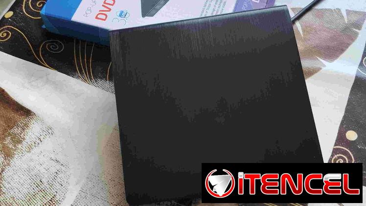 Portable Plug & Play DVD/CD RW USB 3.0