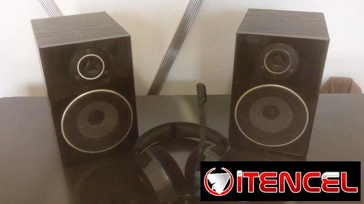 Bocinas 2  son de 22x15x18 con tuiter las bocinas se escuchan muy bien