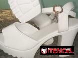 Zapatos blancos de mujer
