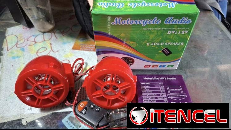 Vendo juego de alarmas para motos. Trae bocinas, Bluetooth, microSD y usb