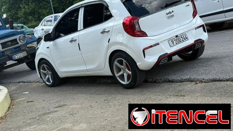 Vendo o negocio kia picanto del 2017 hecho 2020