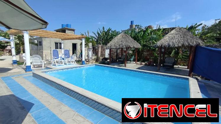 CASA DE RENTA  3 habitaciones con piscina en la playa de Guanabo a 3 cuadras del mar 52 46 36 51 PANELES SOLARES, Y